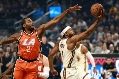 伦纳德23分波杰姆斯基空砍22分 快船客场17分逆转勇士